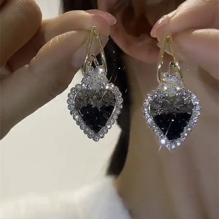 BowLift | Earrings with heart in green crystals