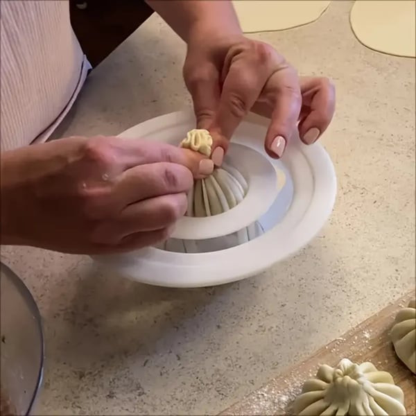 BowLift | BunCraft – Perfectly shaped dumplings in no time!