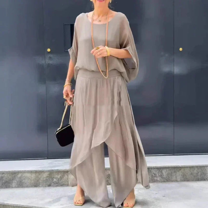 BowLift | 2-piece chiffon set with loose top and pants with wide split