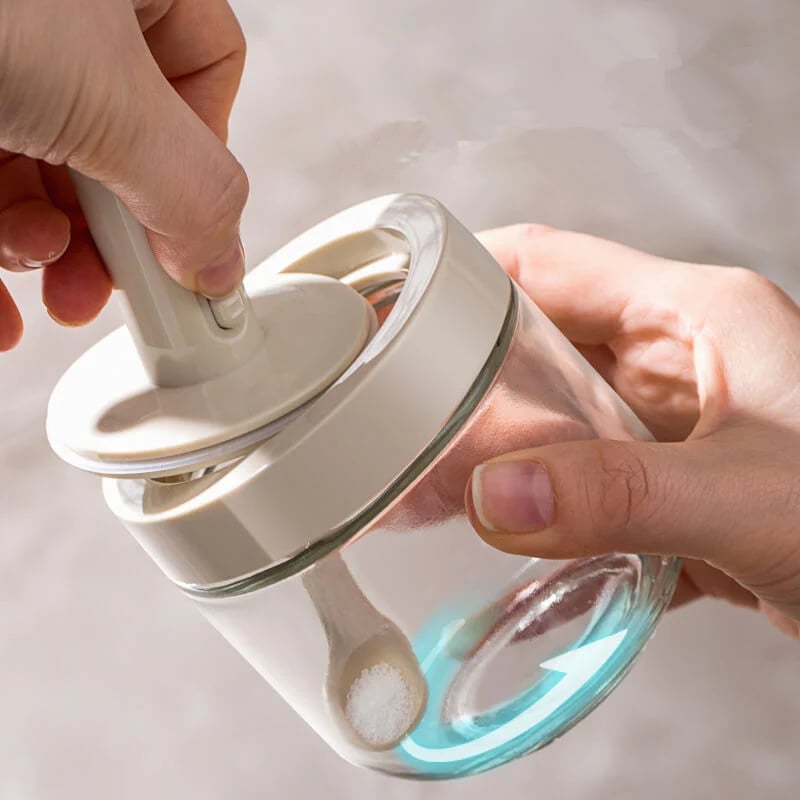 BowLift | Spice jar with retractable spoon
