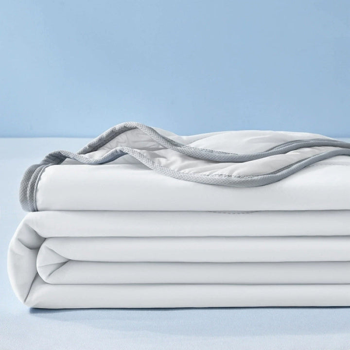 Comfortable Cooling Blanket | Bowlift