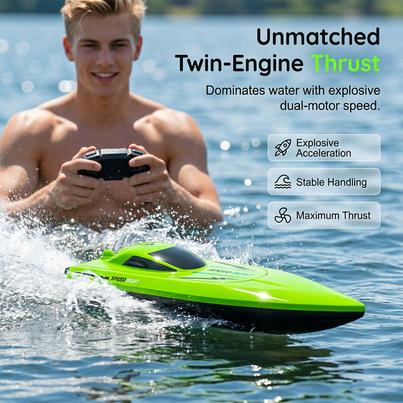 RC racing boat with 2.4 GHz remote control | Bowlift