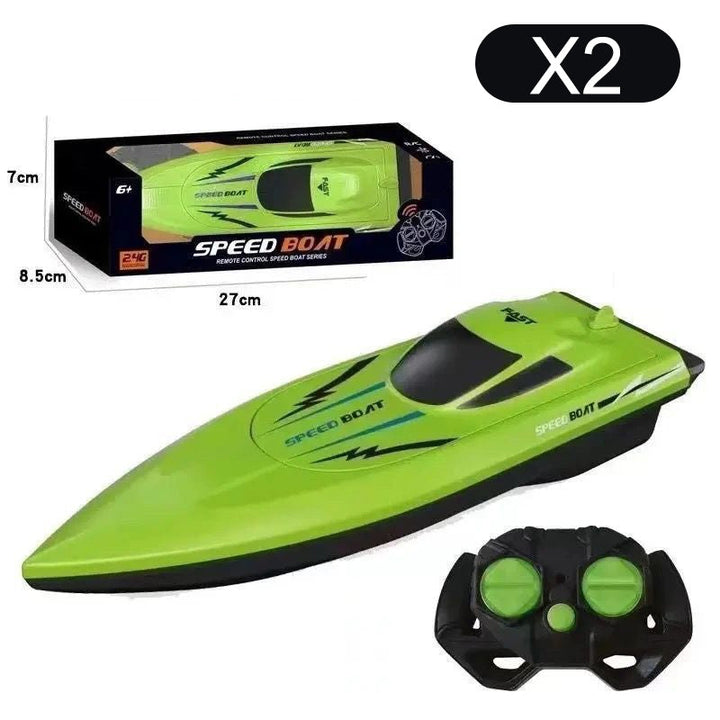 RC racing boat with 2.4 GHz remote control | Bowlift