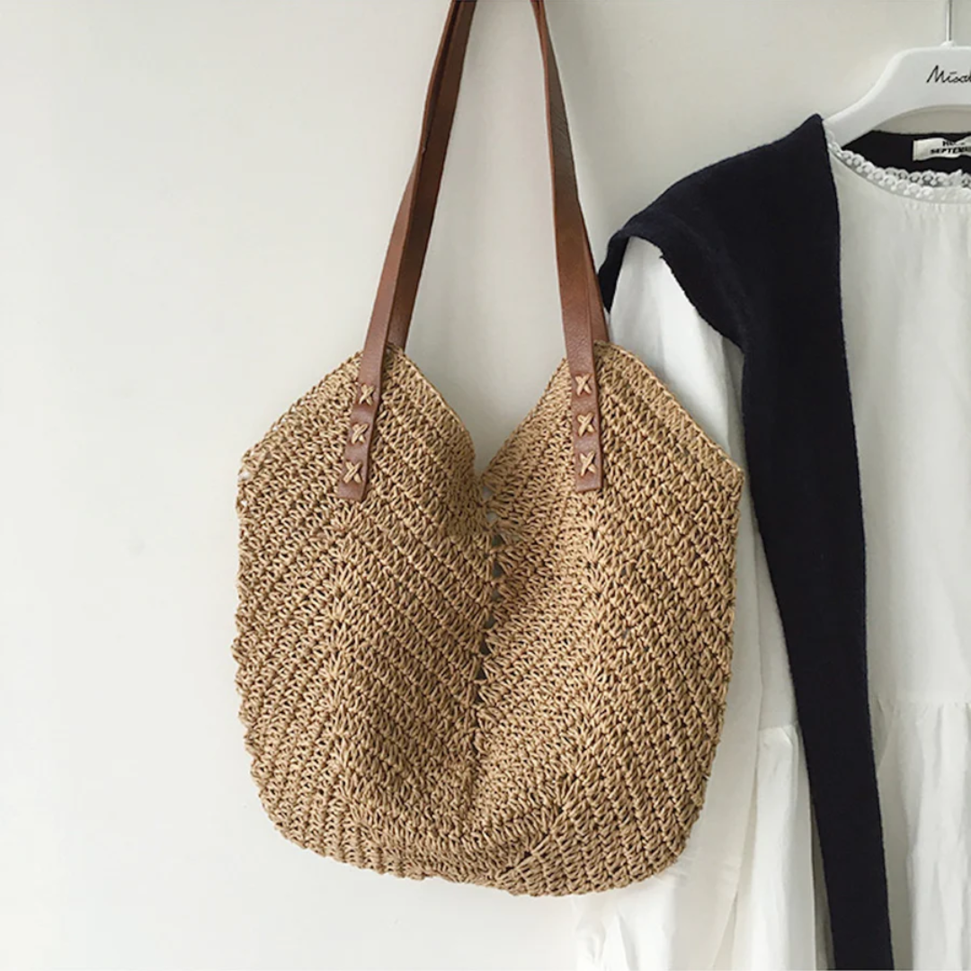 BowLift | Stylish Shoulder Bag for Women - BreezeWoven