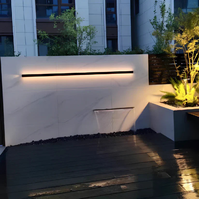 BowLift | Outdoor Wall Light Black Aluminium LED Fixture