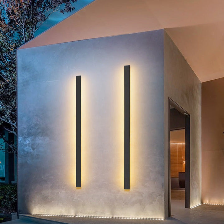 BowLift | Outdoor Wall Light Black Aluminium LED Fixture