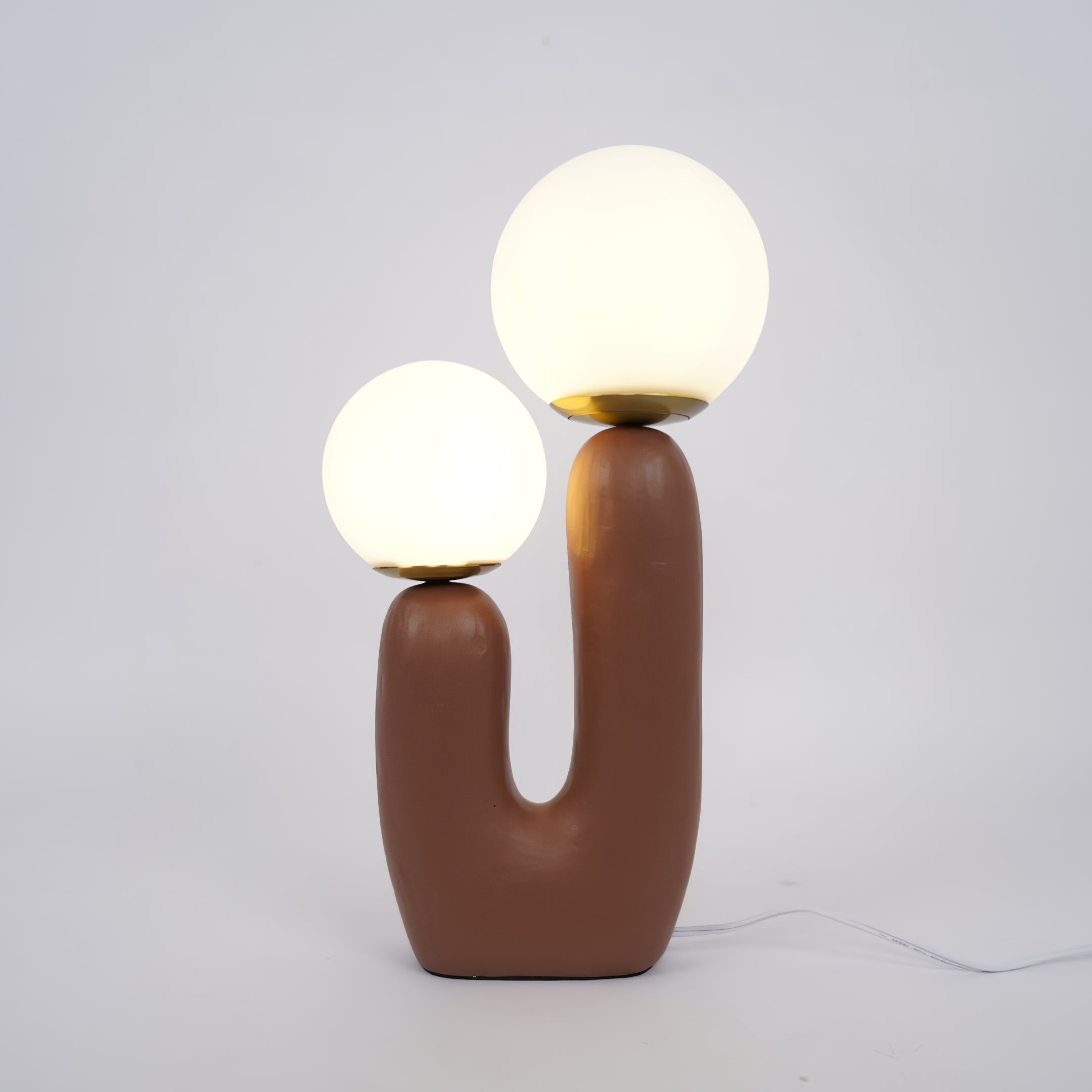 BowLift | Contemporary Style Table Lamp with Natural Accent