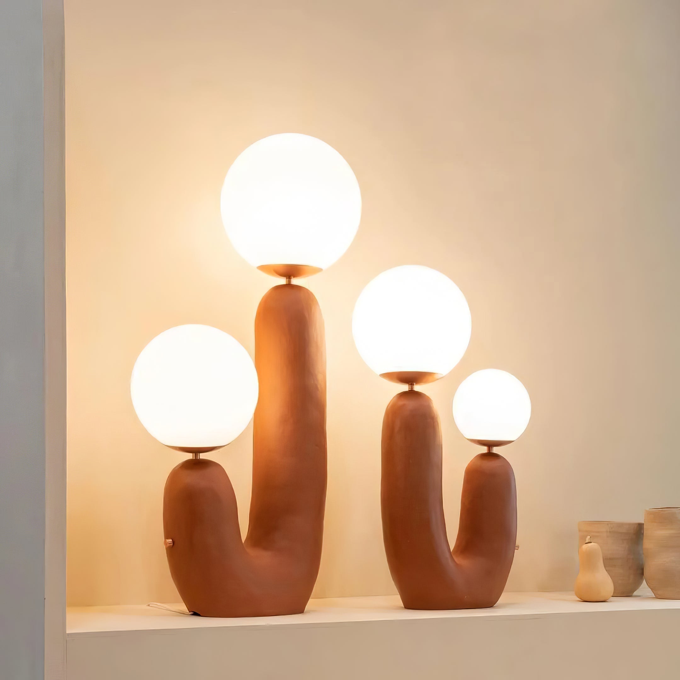 BowLift | Contemporary Style Table Lamp with Natural Accent