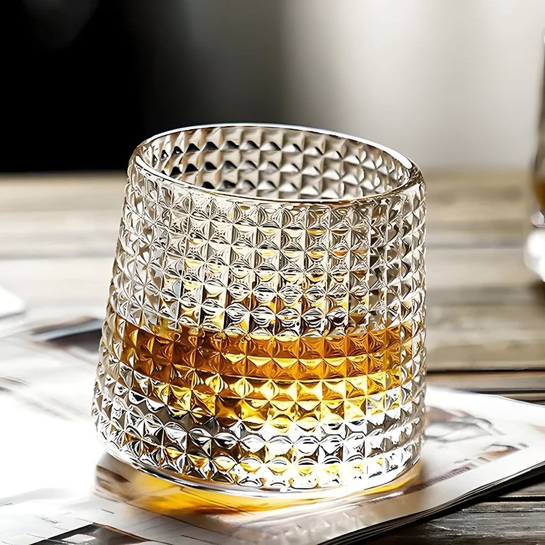 SwirlSip – Rotatable, textured whiskey glass with a striking ribbed design Bowlift
