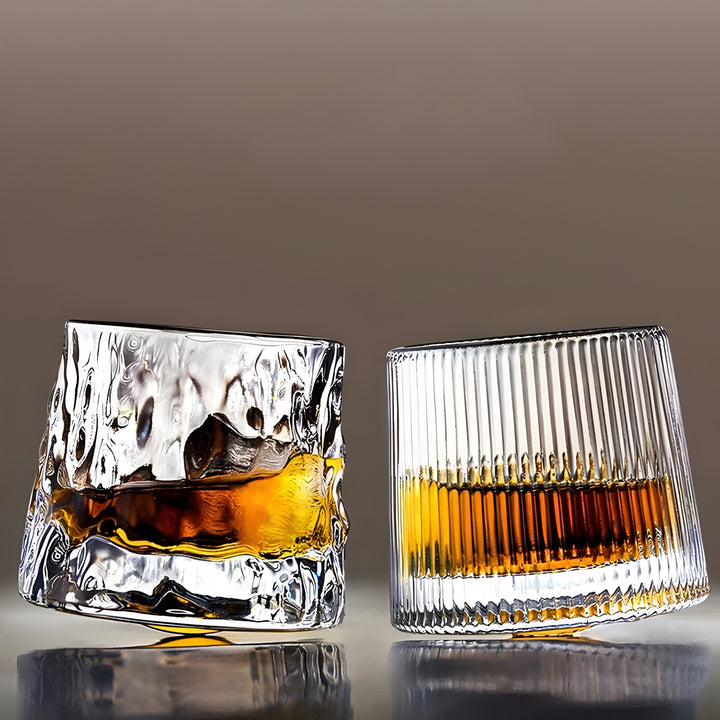 Whiskey glass with 360° rotation function – Structured design for stylish drinking pleasure | Bowlift