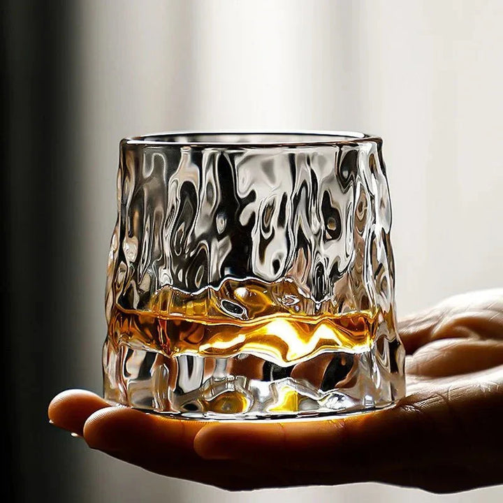 BowLift | Textured Whisky Glass with Wave Effect