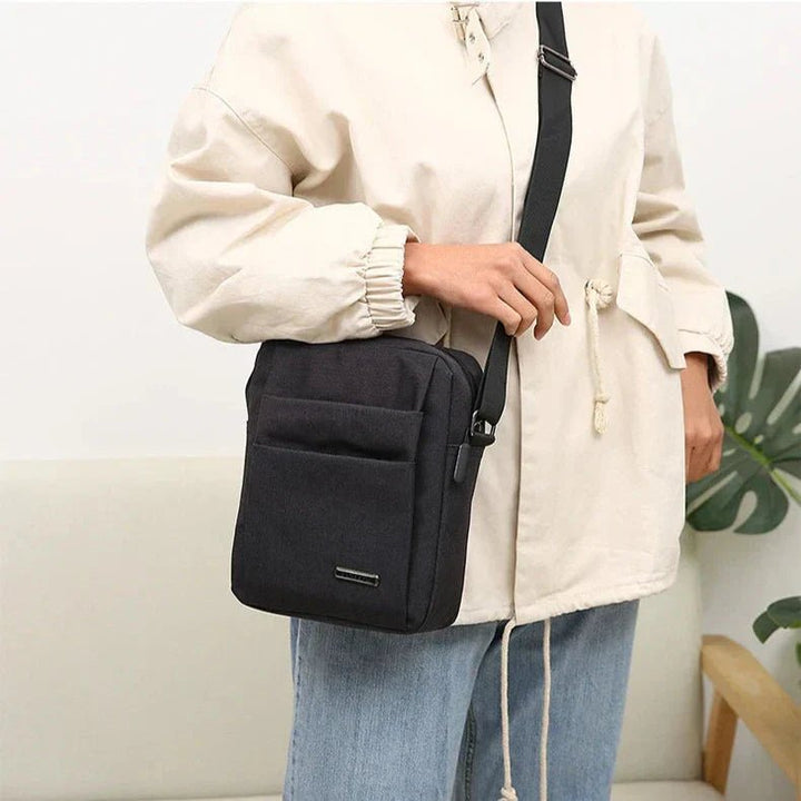 BowLift | URBANGUARD – Waterproof Men’s Shoulder Bag with Anti-Theft Design