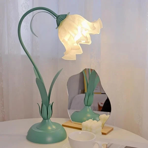 BowLift | BloomBeam - Adjustable Retro Table Lamp