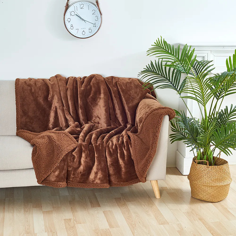 BowLift | CozyGuard Waterproof Blanket – Reversible, Stain Resistant & Soft Plush Design