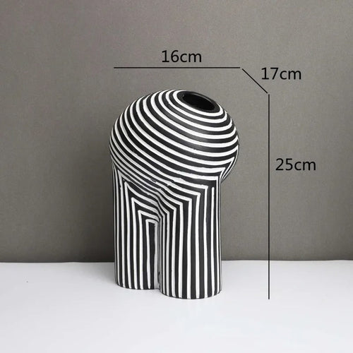 BowLift | Vase with abstract geometry