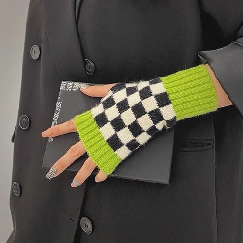 BowLift | Women’s Checkered Winter Gloves – Warm Fingerless Knit Plaid Design