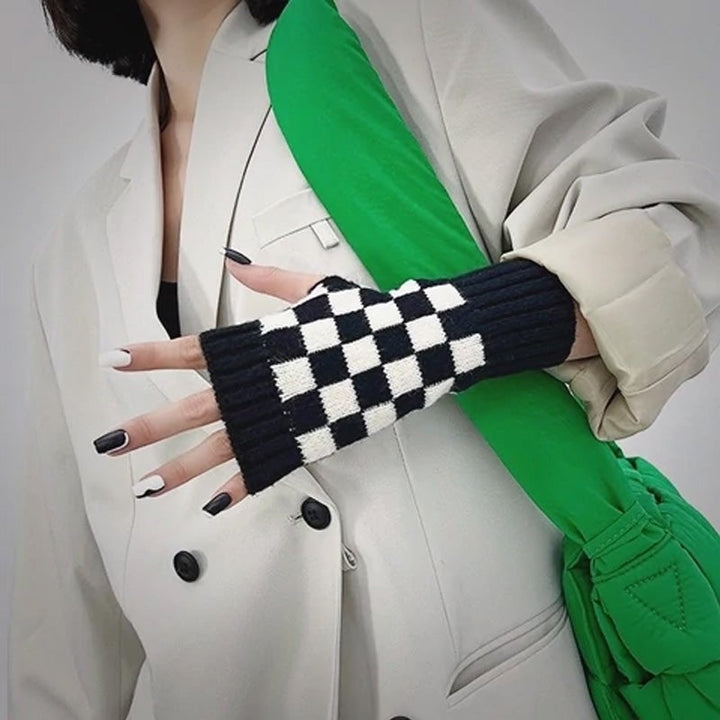 BowLift | Women’s Checkered Winter Gloves – Warm Fingerless Knit Plaid Design