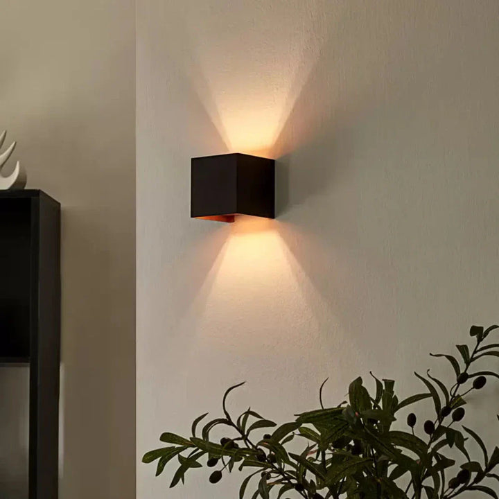 BowLift | Wall Light Black Aluminium Adjustable Cube LED