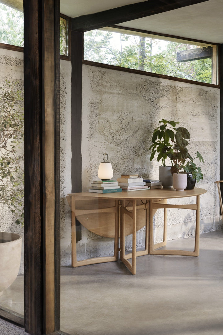 BowLift | Versatile Patio Lantern - LunaGlow