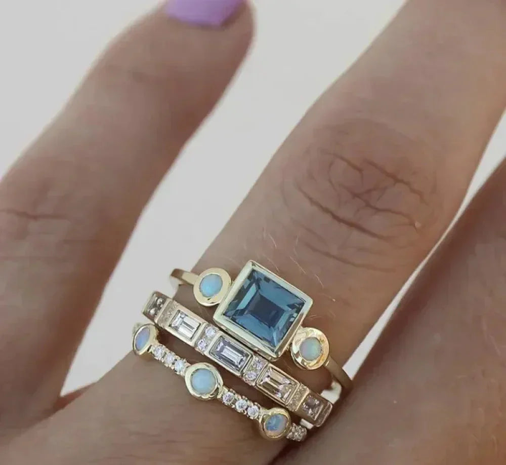BowLift | Vintage Blue Crystal Ring