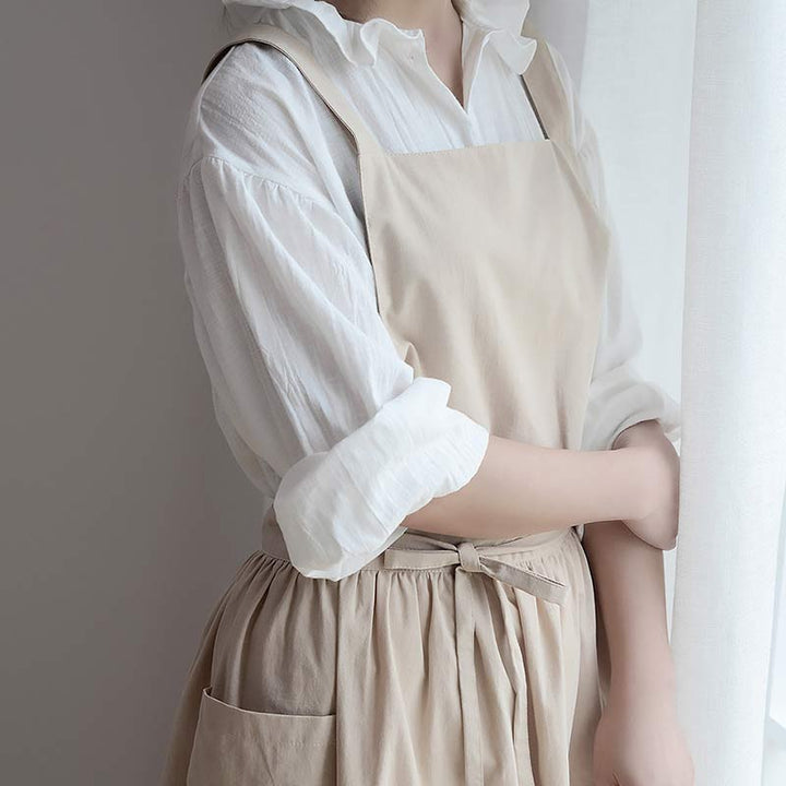 BowLift | Waterproof Cotton Apron with Convenient Pockets - ChefMate