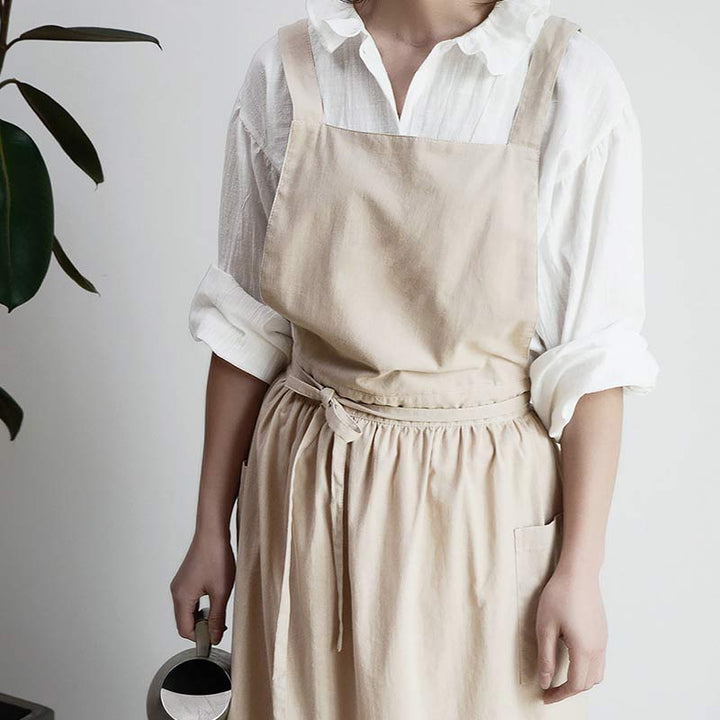 BowLift | Waterproof Cotton Apron with Convenient Pockets - ChefMate