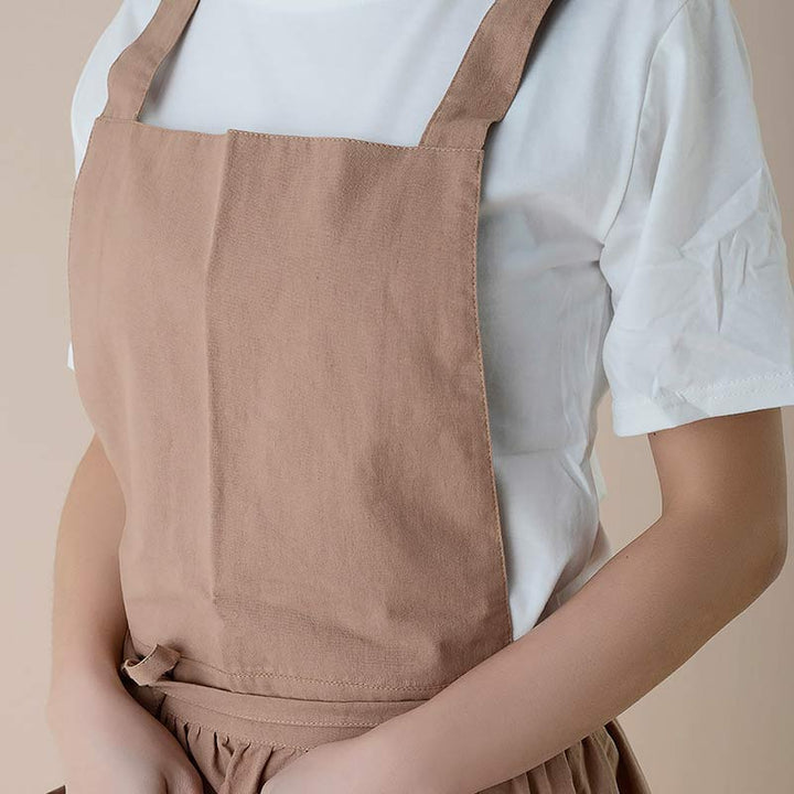 BowLift | Waterproof Cotton Apron with Convenient Pockets - ChefMate