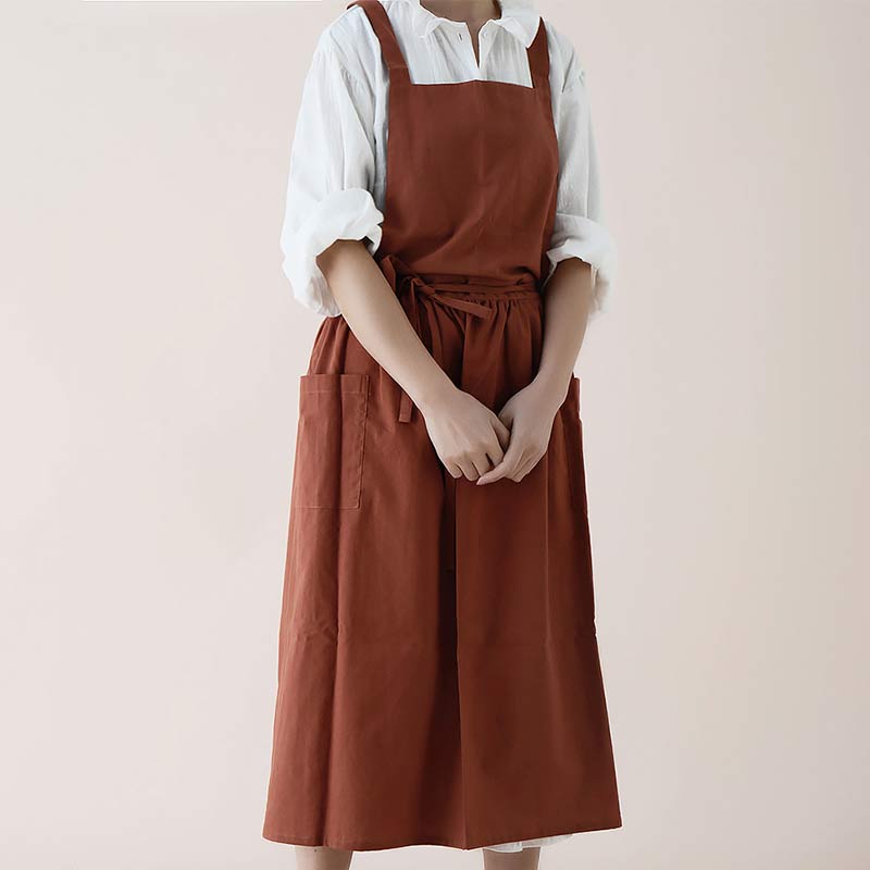 BowLift | Waterproof Cotton Apron with Convenient Pockets - ChefMate