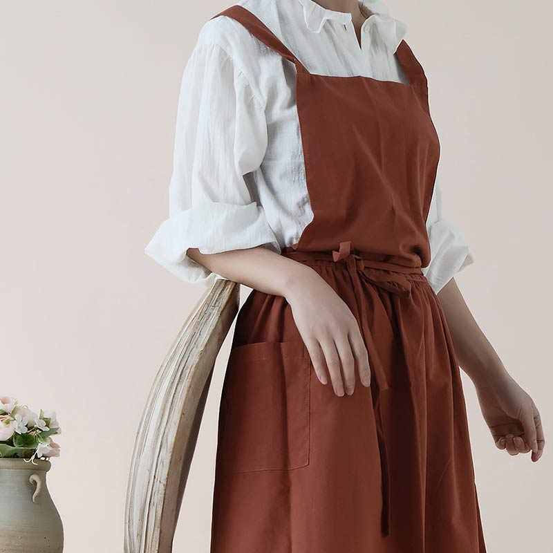 BowLift | Waterproof Cotton Apron with Handy Pockets - ChefMate