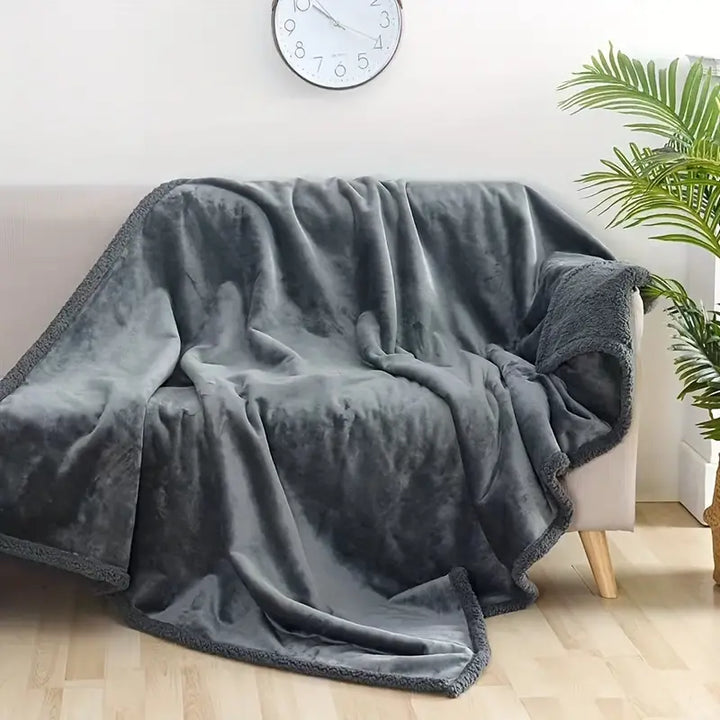 BowLift | Waterproof Fleece Blanket Soft Protective Throw