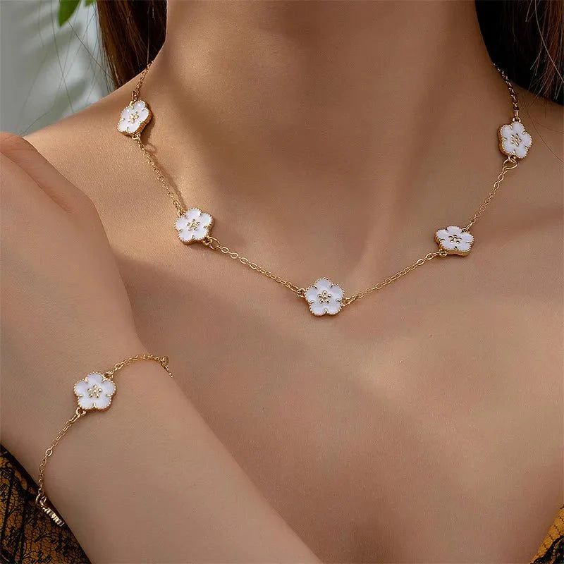 BowLift | White Accented Clover Necklace and Bracelet Set