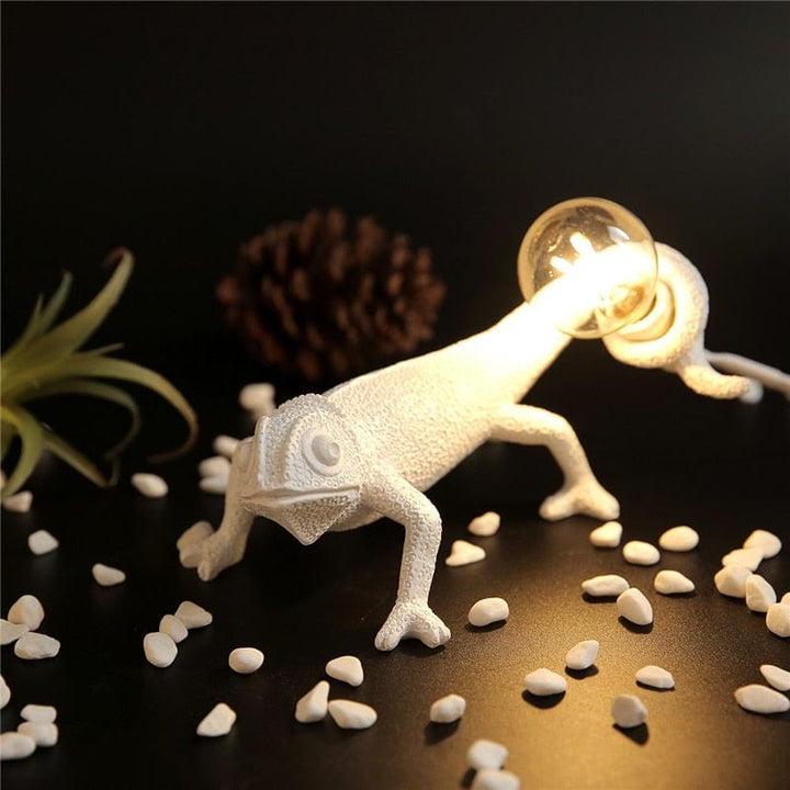BowLift | Chameleon Table Lamp