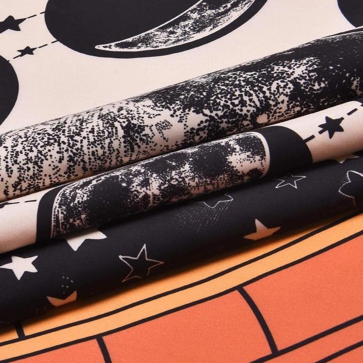 BowLift | "The Moon" Tarot Colored Tapestry