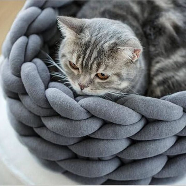 BowLift | Soft woollen basket for pets with high edge support
