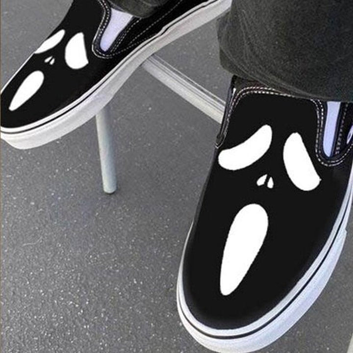 BowLift | Casual slip-ons made of canvas with skull