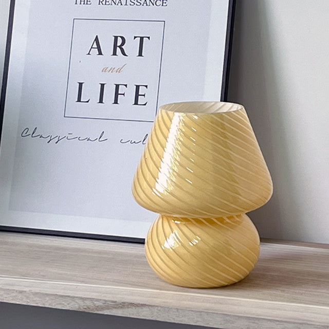 BowLift | LED Desk Lamp in Mushroom Shape made of Glass